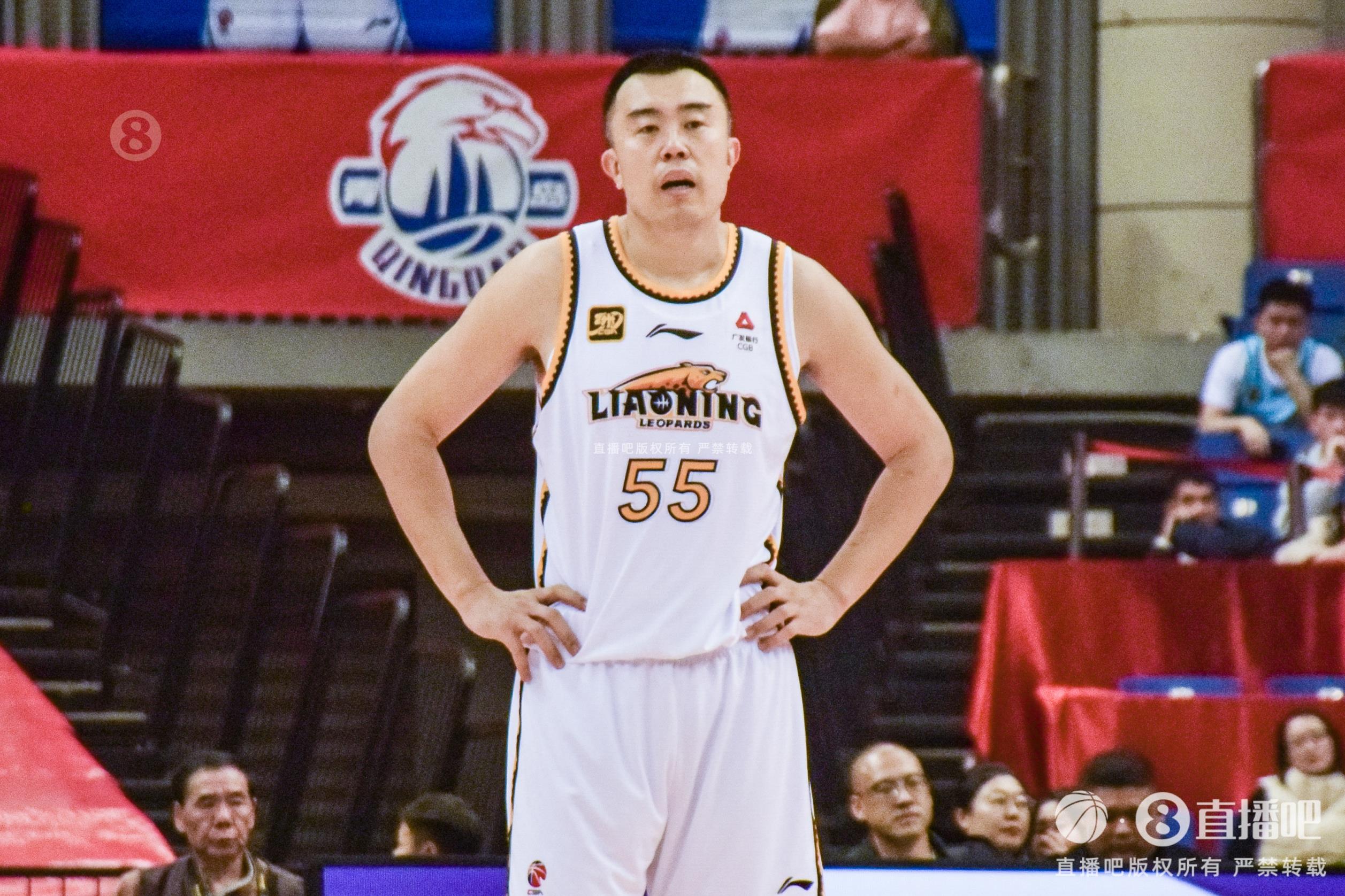 老將盡力了！韓德君7中4拿到14分12籃板3助攻